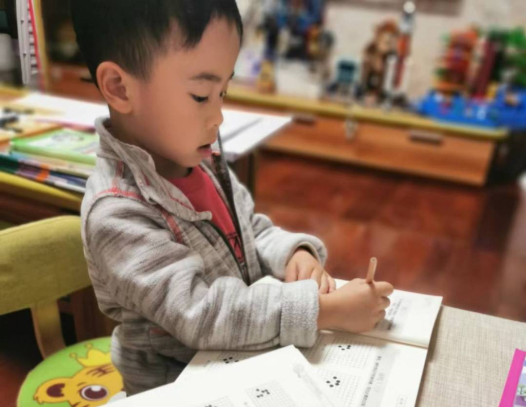 1698225624563313.png 640 (2).png